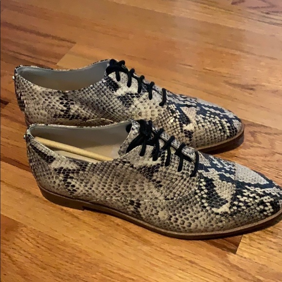 NIB Cole Haan Shoes - Picture 2 of 4